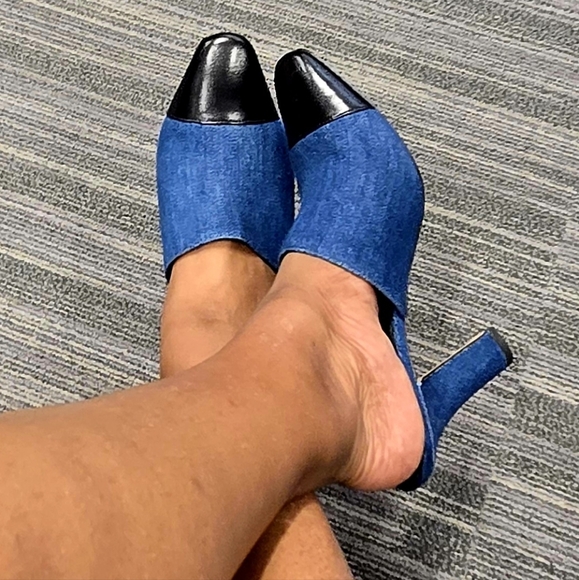 Veronica Beard Stylish Denim Blue and Black Women's Heels - Picture 1 of 1